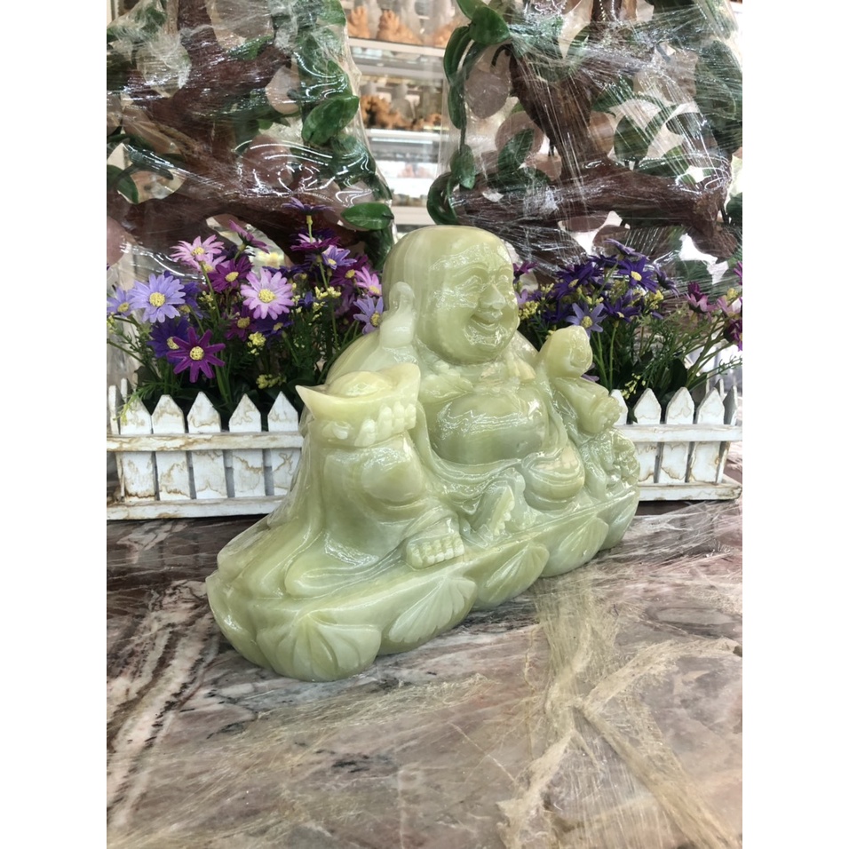 Tượng Phật Di Lặc ngồi tựa bao tiền cầm thỏi vàng và gậy như ý phong thủy đá ngọc xanh - Dài 30cm
