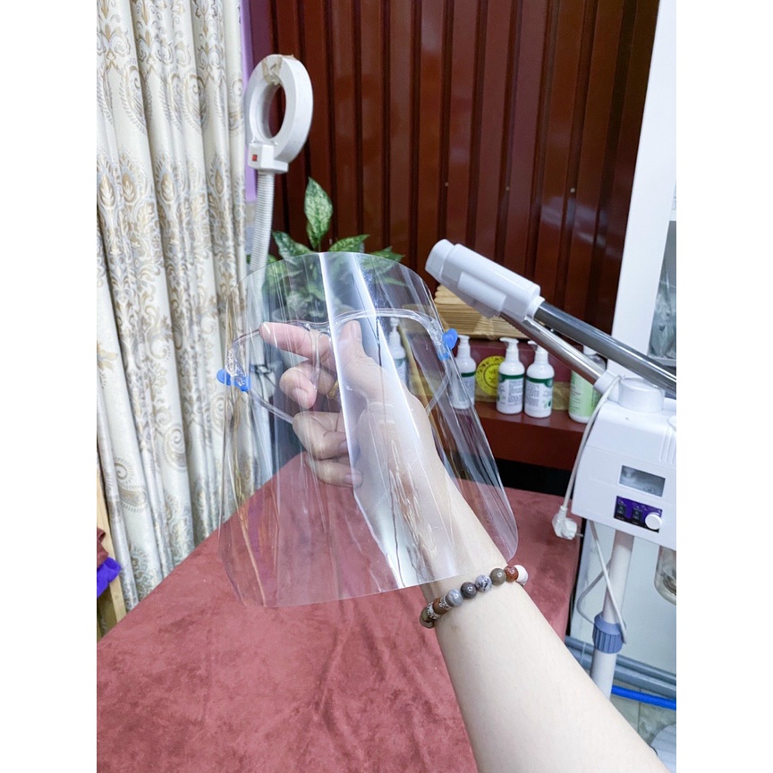 Kính chống giọt bắn trong suốt bảo vệ mặt - hình thật