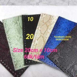 Tấm da hoa văn làm túi xách