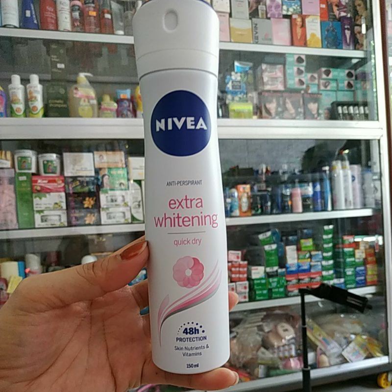 Xịt Khử Mùi Nữ Nivea Extra Whitening 150ml, ngăn mùi 48h, chính hãng