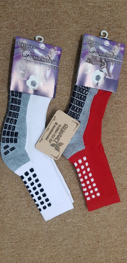 Tất bóng đá chống trơn siêu sịn