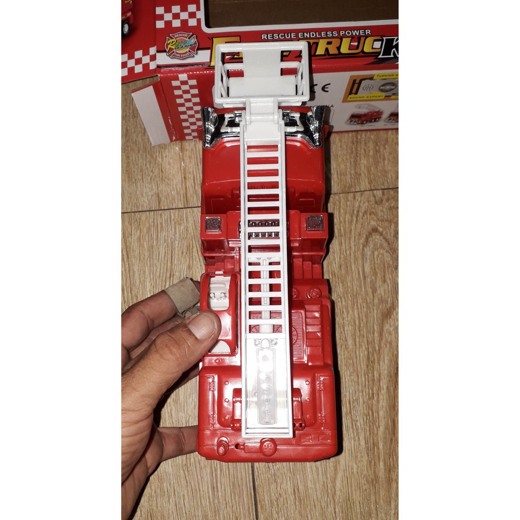 Xe mô hình xe thang cứu hộ bằng nhựa chạy pin có nhạc và đèn led rất đẹp-tặng kèm pin kích thước 20x18x8 cm