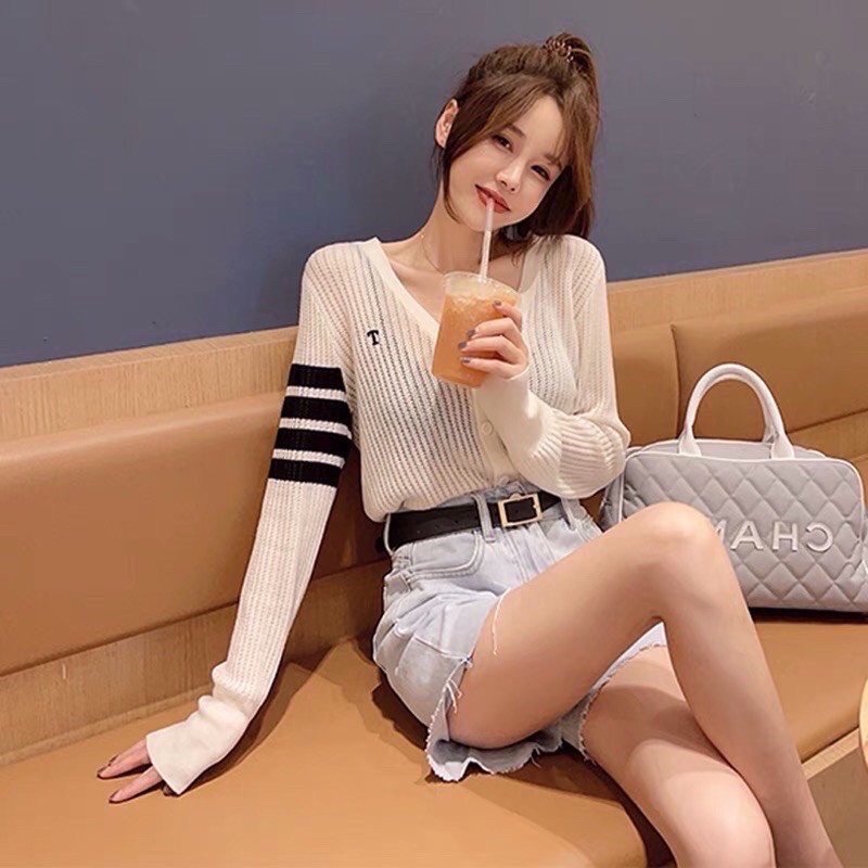Áo cadigan len lưới thêu ngực tay vạch hot hit