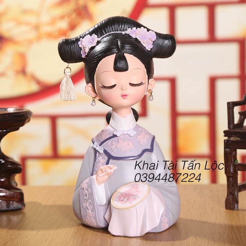 Tượng cô gái cổ trang thêu hoa cao 9,5cm