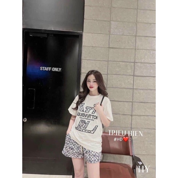 Áo thun nữ không có cổ