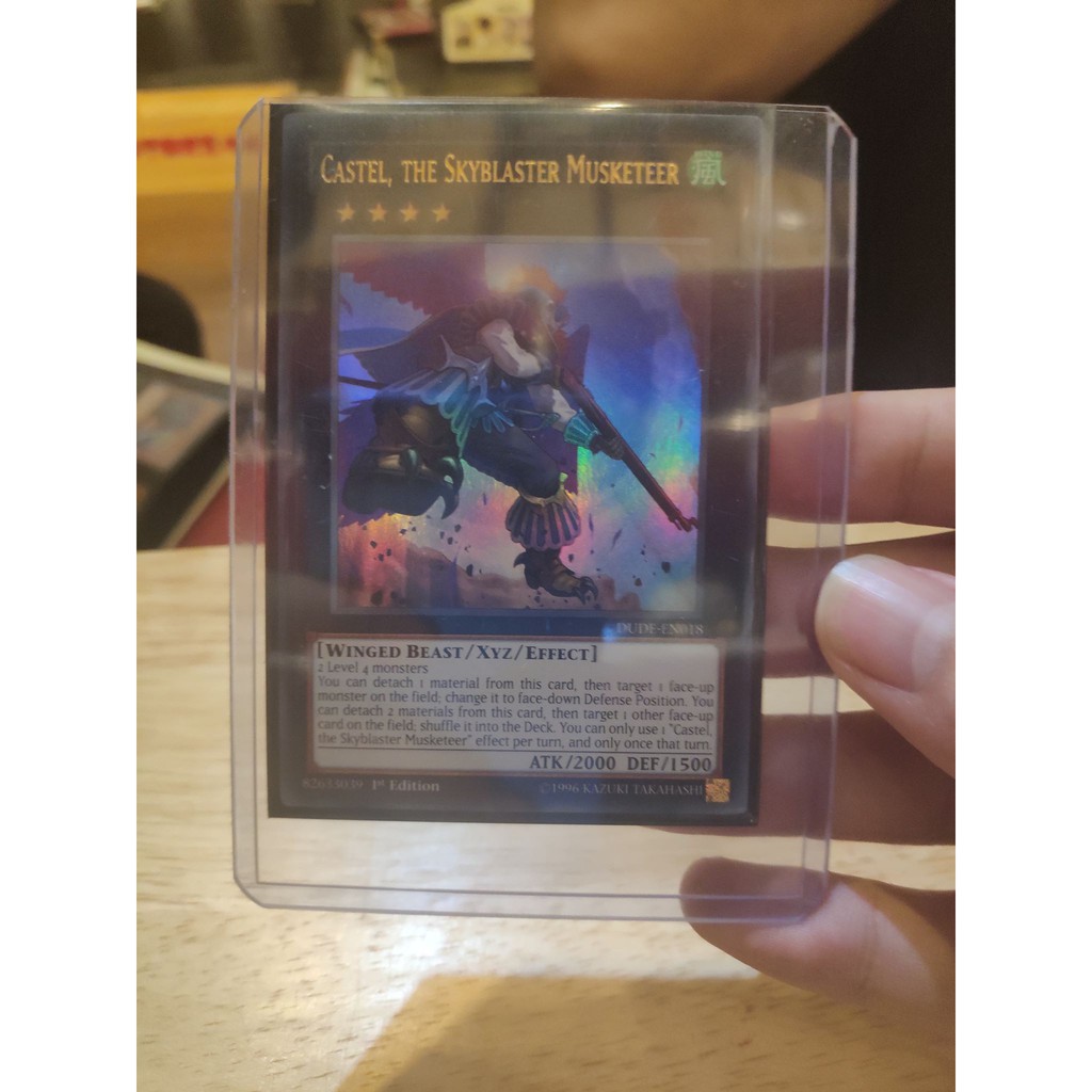 Lá bài thẻ bài Yugioh Castel the Skyblaster Musketeer – DUDE – Ultra gold Rare - Tặng bọc bài nhựa bảo quản