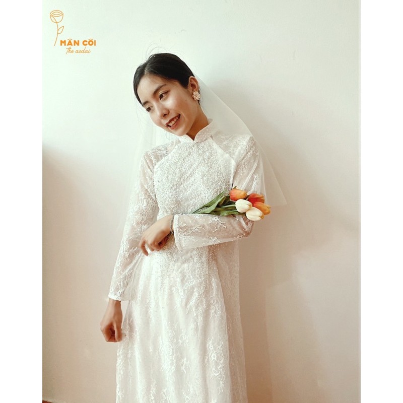 Áo dài cô dâu ren cao cấp đính kết kimsa thủ công.