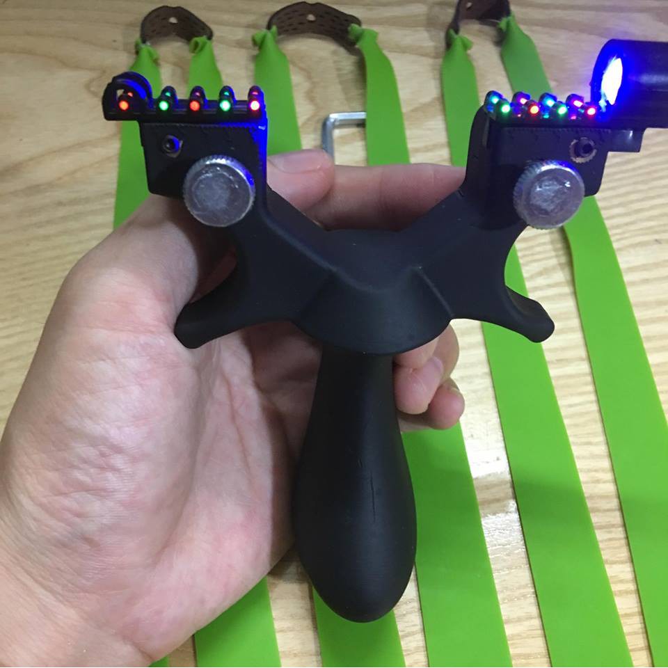 Ná cao su ABS Siêu cấp thước ngắm gắn đèn LAZE tặng 2 dây