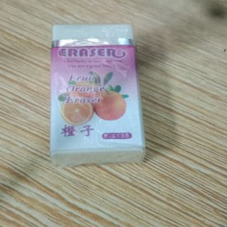 2 cái Tẩy bút chì hoa quả