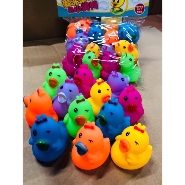 Túi 12 con thú đủ màu , bóp kiu ( chíp chíp ) đồ chơi nhà tắm cho bé