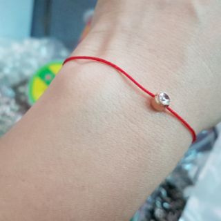 Vòng tay chỉ đỏ may mắn