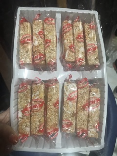 Bánh cáy kẹo lạc đặc sản thái bình