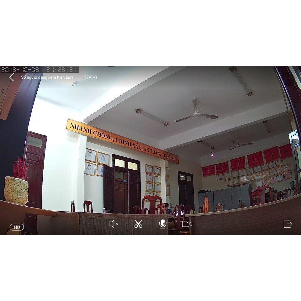 Combo Camera IP YooSee 2.5Mpx Full HD 2020 Tiếng Việt Và Thẻ Nhớ 32Gb Yoosee Chuyên Dụng