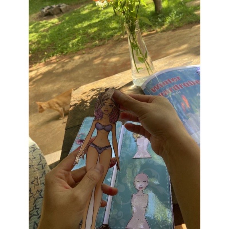 TỦ QUẦN ÁO BÚP BÊ GIẤY 3 (TỦ QUẦN ÁO MÙA ĐÔNG)