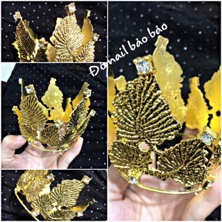 Vương miện lá vàng