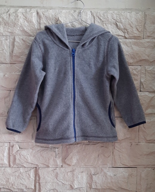 Áo khoác nỉ xuất xịn, giá 140k, giảm còn 69k