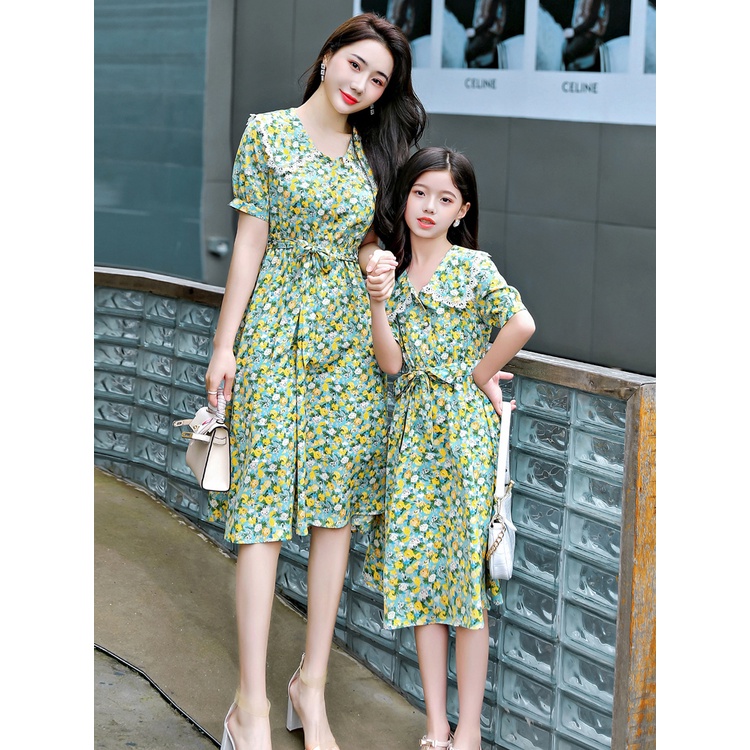 Váy xòe mẹ và bé gái cổ sơ mi kèm thắt lưng