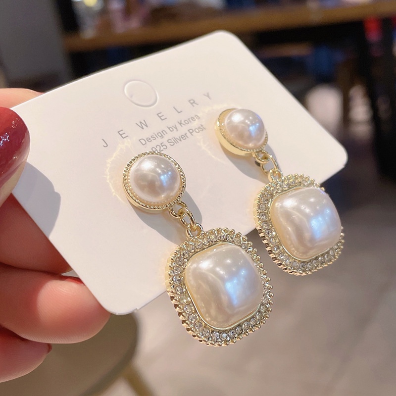 Đôi Bông Tai Ngọc Trai Giả Thời Trang Cho Nữ