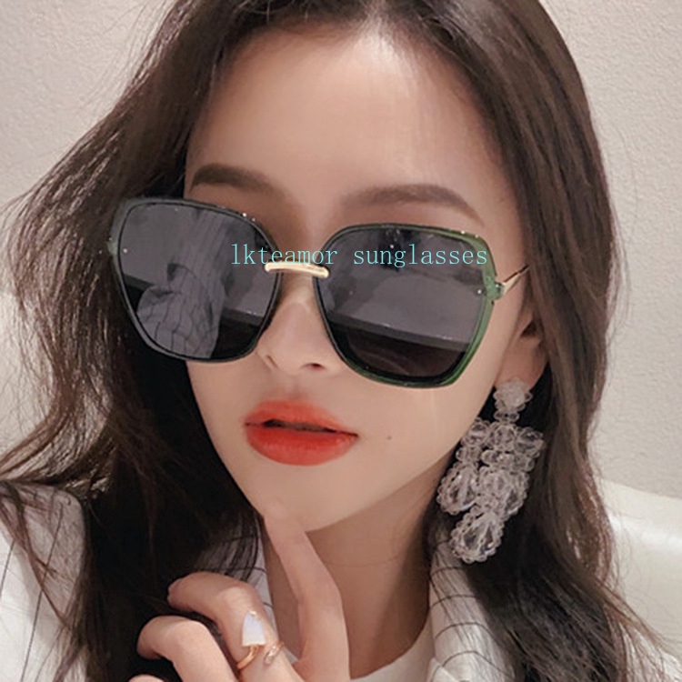 Kính Mát Gọng Vuông Thời Trang Phong Cách Cổ Điển
