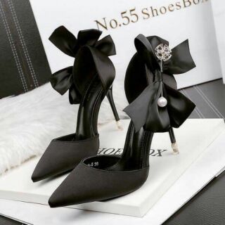 Giày cao gót satin nhọn nơ ngọc