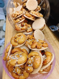 BÁNH HẠT ĐIỀU