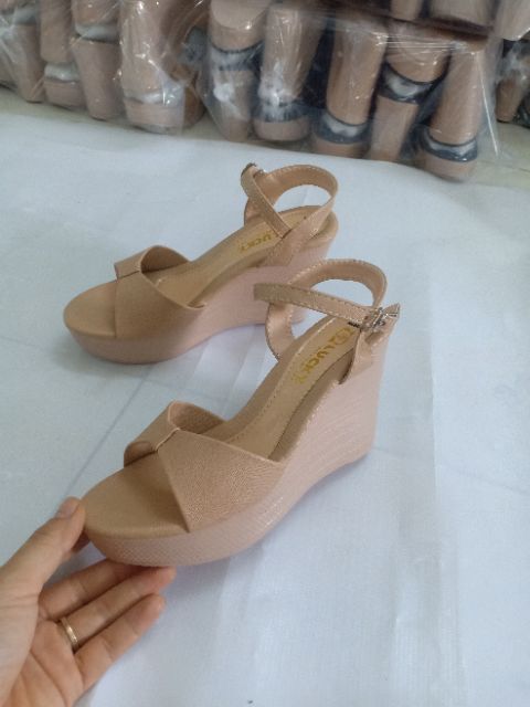 Sand xuồng nơ xinh siêu êm