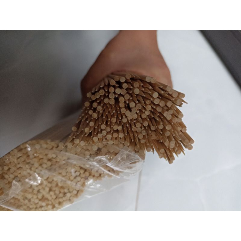 Que xiên nhọn 1 đầu KT 15,20,25,28cm