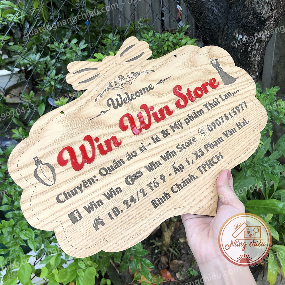Biển gỗ vintage trang trí cửa hàng thời trang - Khắc thông tin theo yêu cầu - Mẫu chèn mèo thần tài may mắn