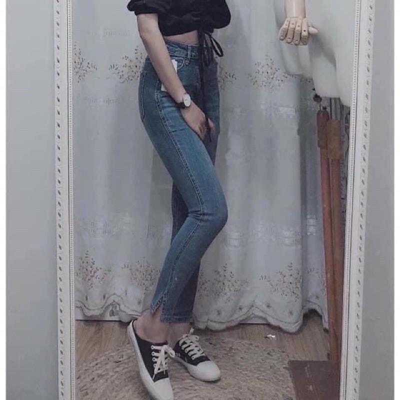 Quần ôm xẻ gấu