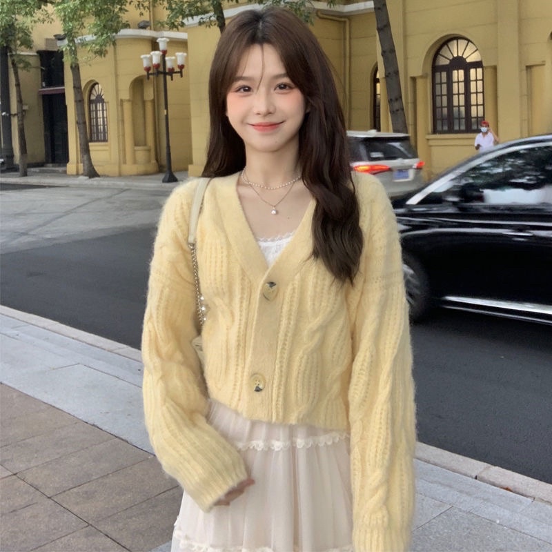 Cardigan, áo khoác len thu đông phong cách Hàn Quốc