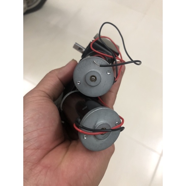 Động cơ chân xích
