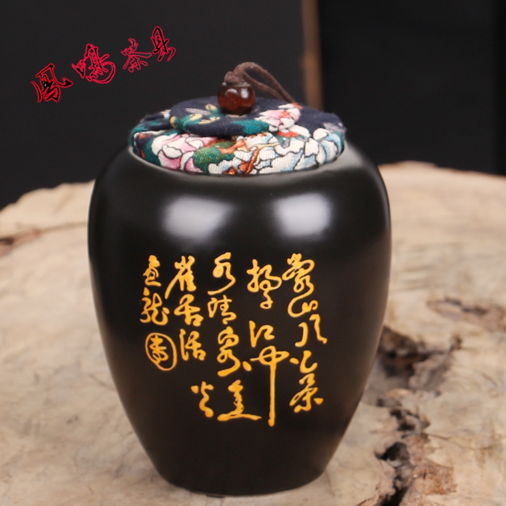 Ấm Trà Bằng Gốm Sứ Phong Cách Cổ Điển | BigBuy360 - bigbuy360.vn