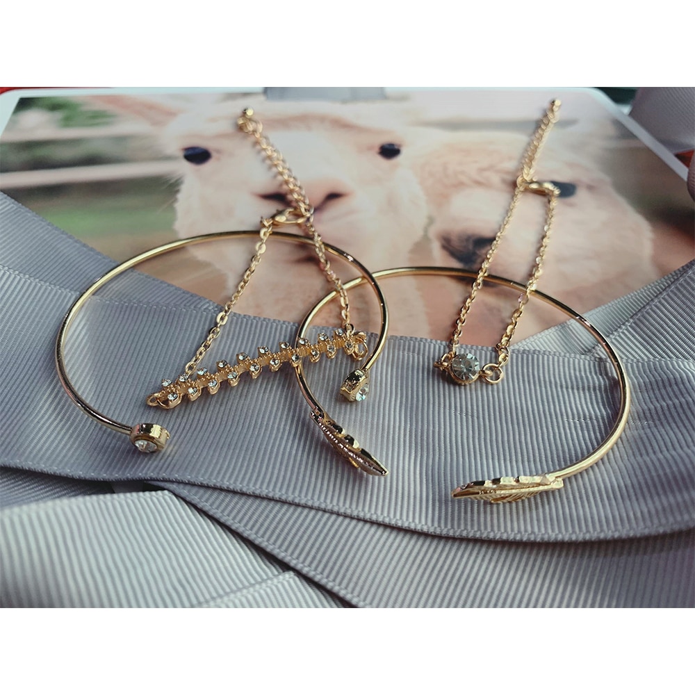 Classic 4 pcs/set ladies fashion bracelets leaf geometric chain gold bracelet set