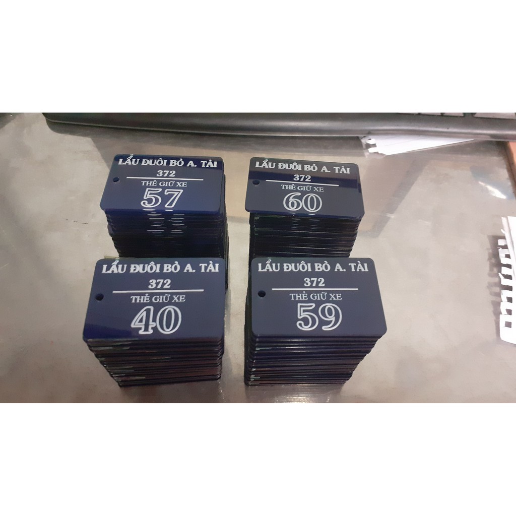 Thẻ giữ xe mica 4 x 6 cm combo 50 thẻ