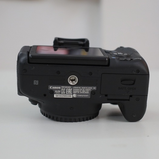 Bộ máy ảnh Canon EOS 8000D  kèm ống kính Canon EF-S 18-55mm STM