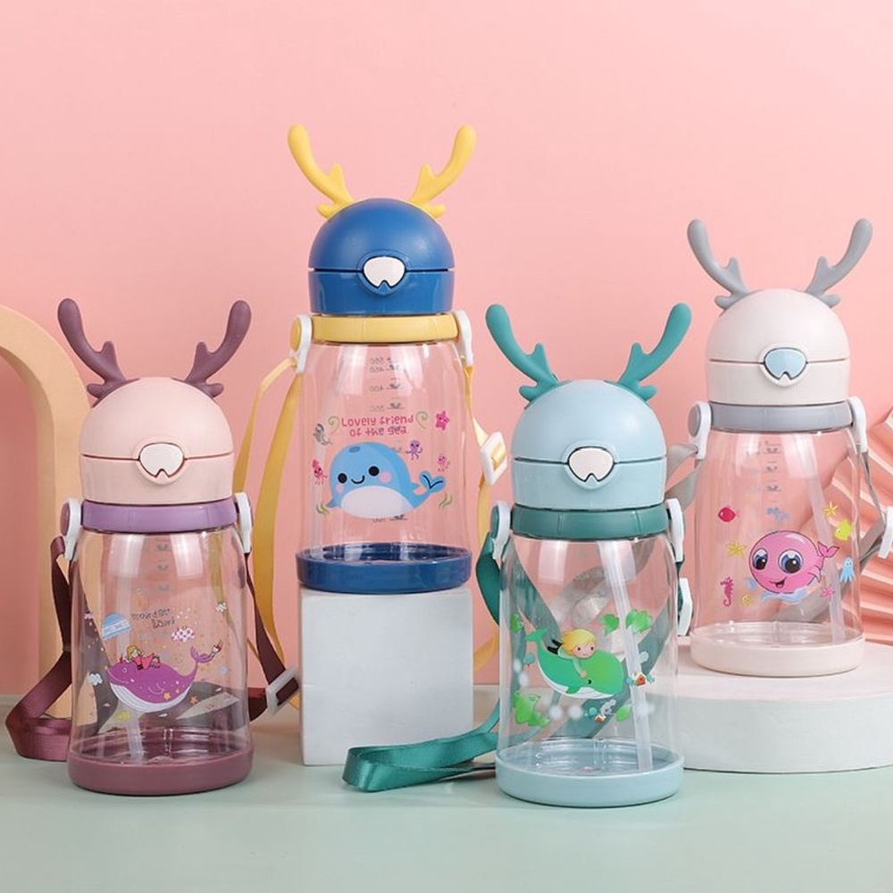 Bình nước hình sừng hươu có ống hút kèm sticker dễ thương cho bé 550ml