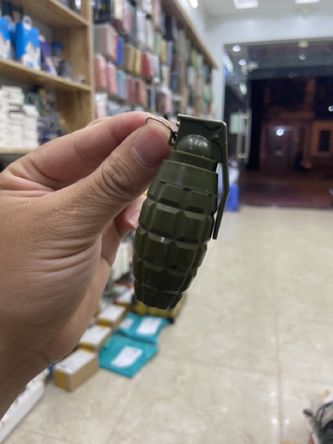 Bút Bi Viết Siêu Độc Đáo -