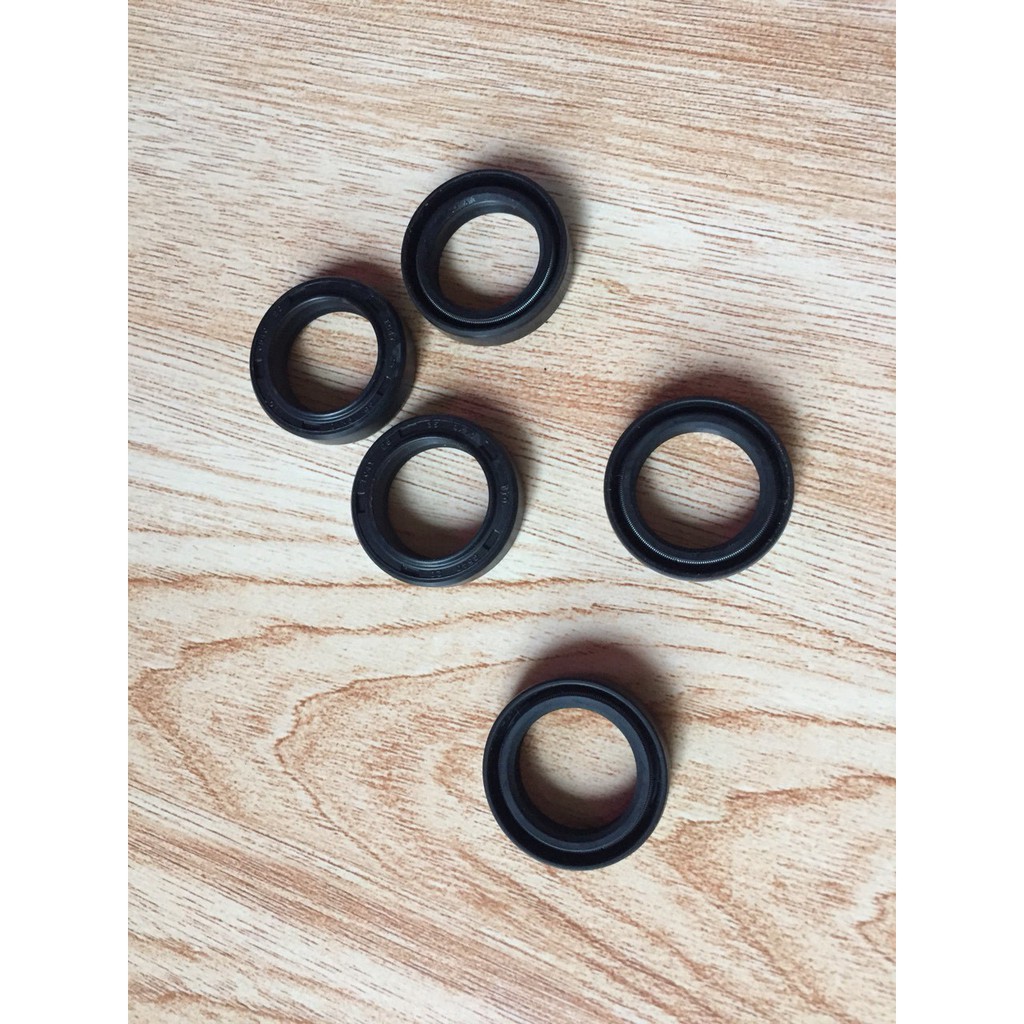 Cặp 2 phót ty phuột trước 67- ty 25