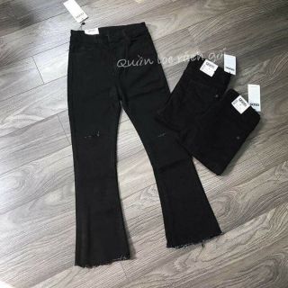 Quần bò loe rách đen và xanh