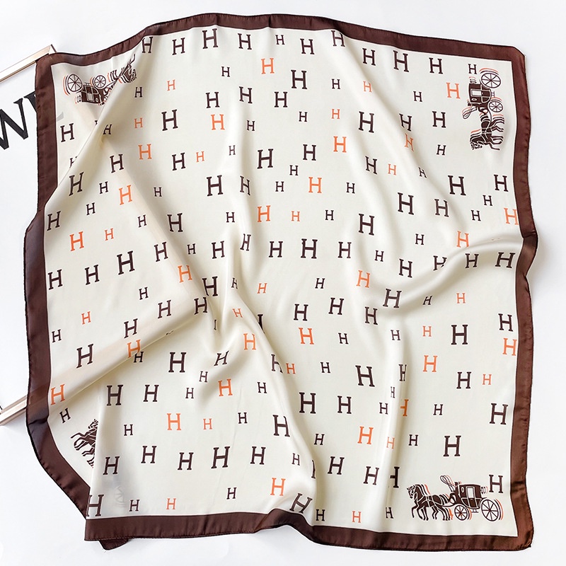 Khăn Choàng Lụa Nhân Tạo Dáng Vuông 70CM (27.55inch) In Họa Tiết Thanh Lịch WJ1026-202