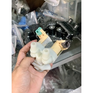 Van cấp nước máy giặt đôi ELECTROLUX ( HÀNG CHÍNH HÃNG ) chân chéo