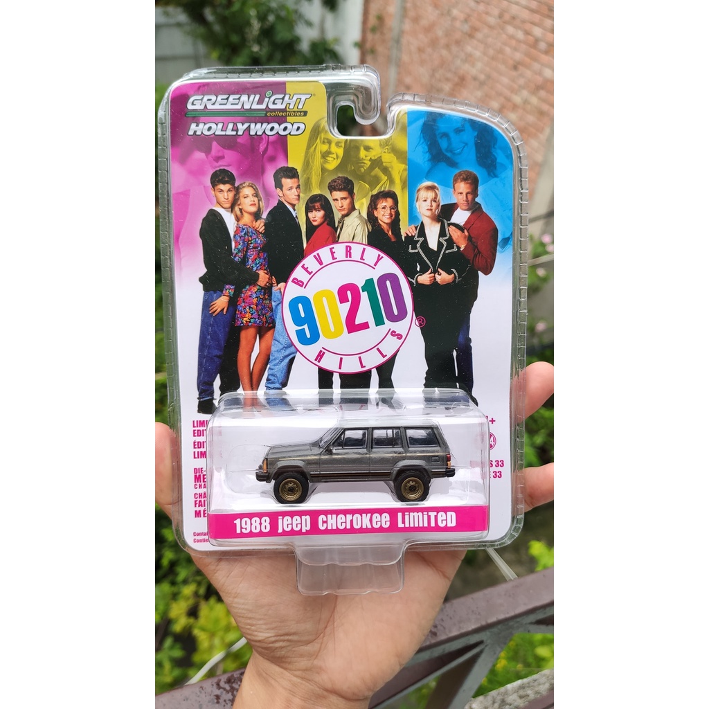 Mô hình tĩnh xe Greenlight Jeep Cherokee Beverly hills tỷ lệ 1:64