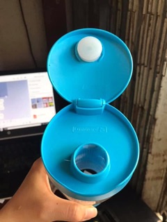 Ly thủy tinh có nắp 500ml hkm.