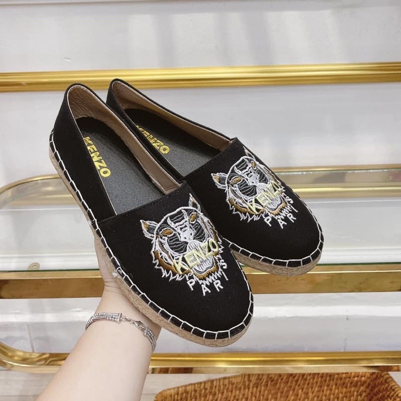 GIÀY SLIP ON THÊU HỔ