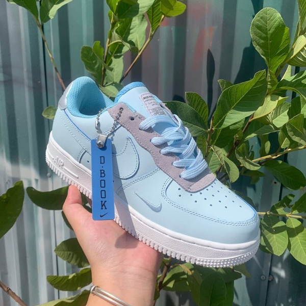 VC Sneaker Hot