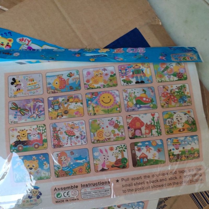 Tranh dán xốp  hoạt hình nghộ nghĩnh