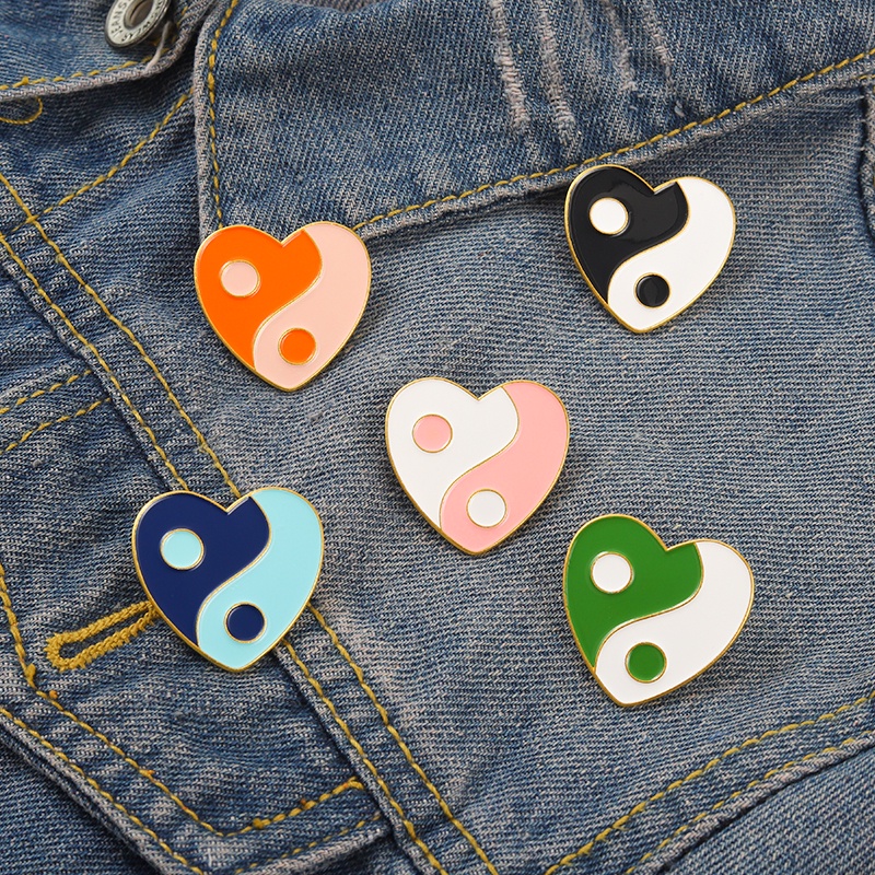 Ghim cài áo Miss Zoe hình trái tim hoạt hình đáng yêu