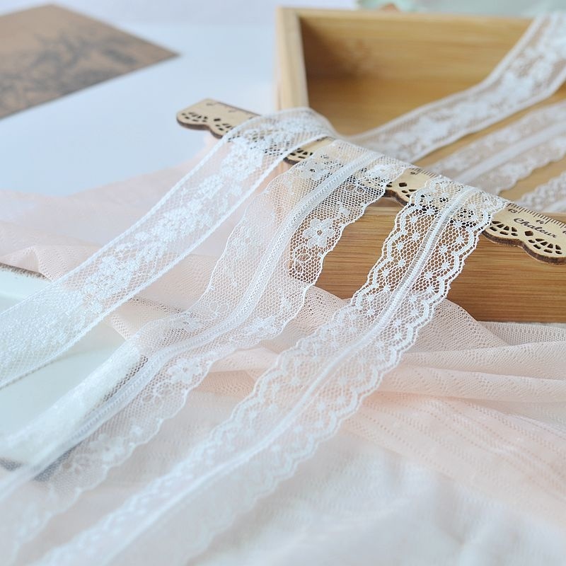 Cuộn ren hoa xinh xắn 2.7 - 3.2cmx1m màu trắng dùng để trang trí quần áo / rèm cửa DIY