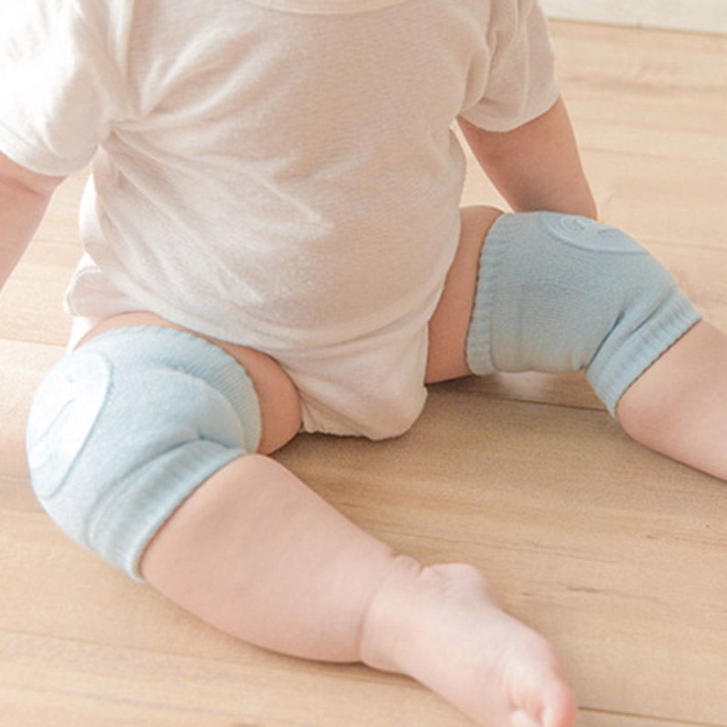 Đôi vớ cotton bọc bảo vệ đầu gối tiện dụng cho bé