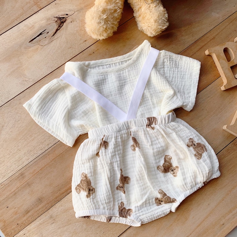 Yếm quần bí kèm áo xô muslin dây thun mềm mịn cho bé